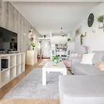 Maison Du Soleil By Seareen